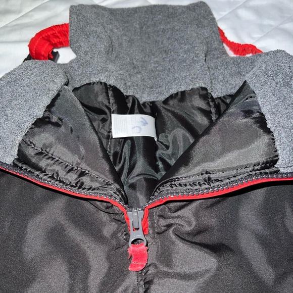 Carter’s 2 Piece Snowsuit - Picture 10 of 12